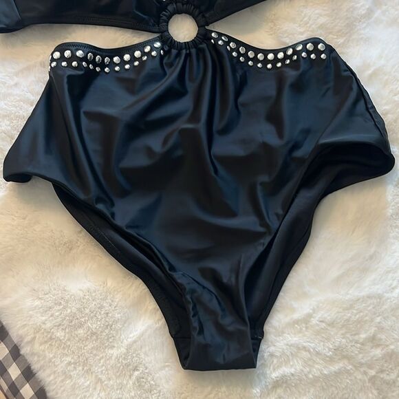 New! Bar III Tell Me About It Stud One-Piece Swimsuit Black Size Large - Picture 7 of 12